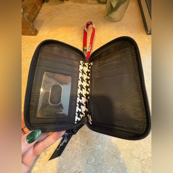 COPY - Vera Bradley Deco Daisy Pattern Carry It All Wristlet Wallet - Red Black… - Picture 6 of 13